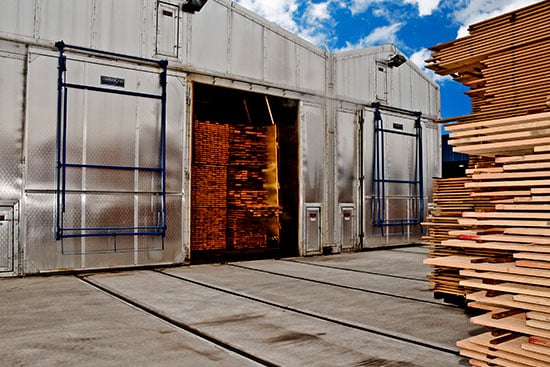 Large, industrial kiln for drying lumber